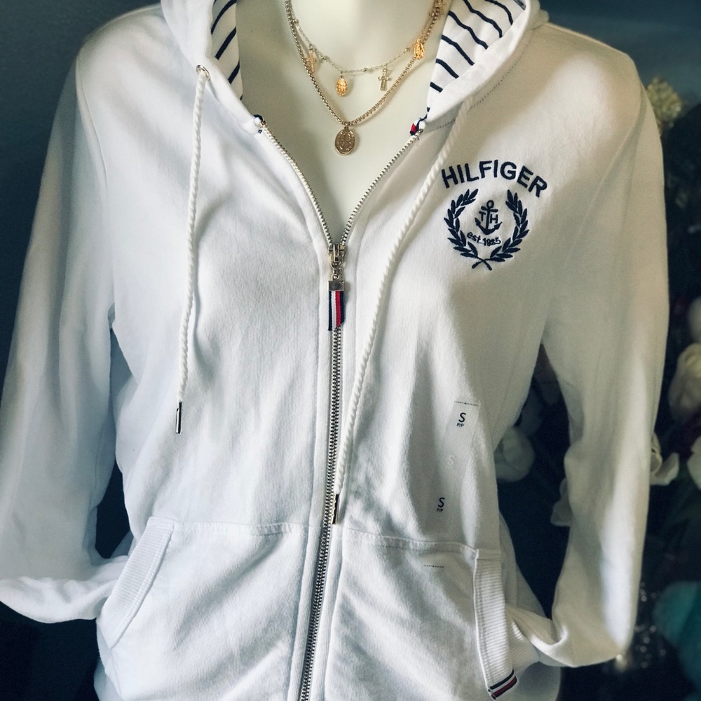 (Sold )New Tommy Hilfiger Hoodie